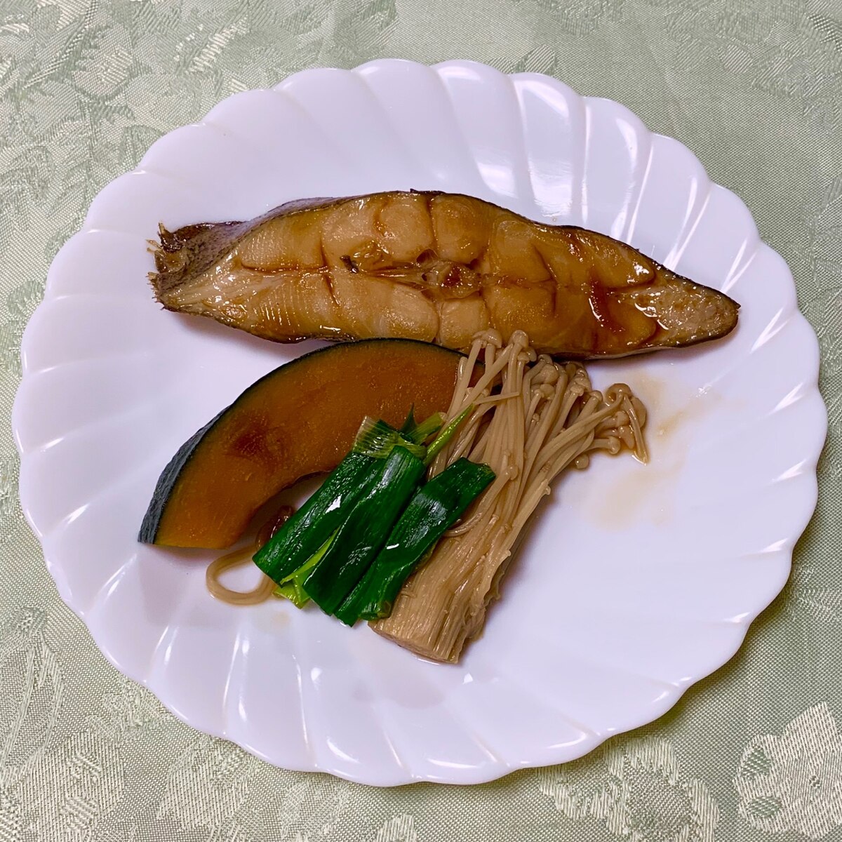 上品なお味 カラスカレイの煮付け レシピ 作り方 By みゆママ 楽天レシピ 上品なお味 カラスカレイの煮付け レシピ 作り方 By みゆママ 楽天レシピ